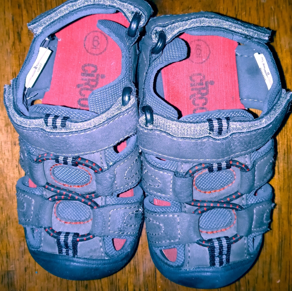 Sandals - Picture 5 of 6